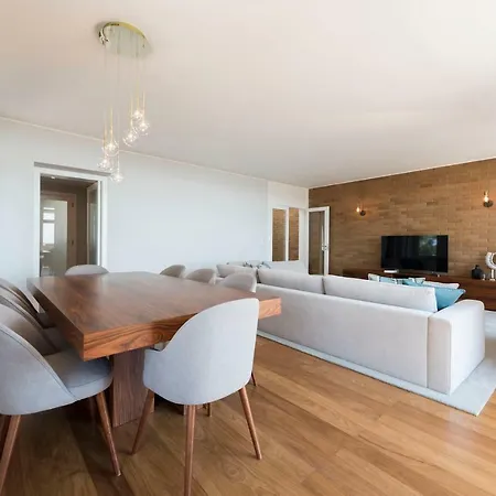 Atlantic House - Waterfront Luxury וילה